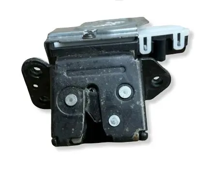 Mazda 6 Tailgate/trunk/boot lock/catch/latch C6728