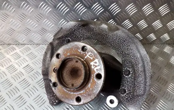 BMW 1 F20 F21 Front wheel hub spindle knuckle 6792285
