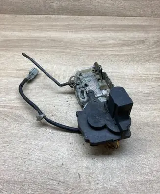 Honda Civic Rear door lock H4831110