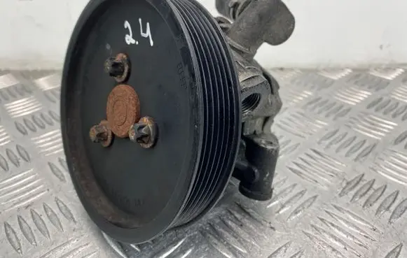 Mercedes-Benz E W211 Power steering pump A0044661301