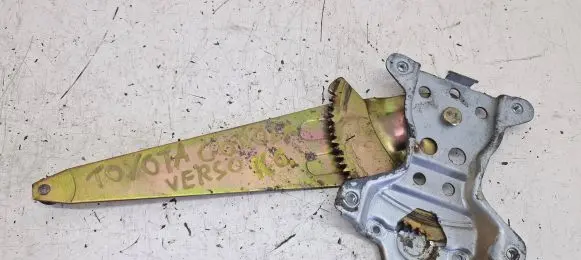 Toyota Corolla Verso E121 Rear window lifting mechanism without motor