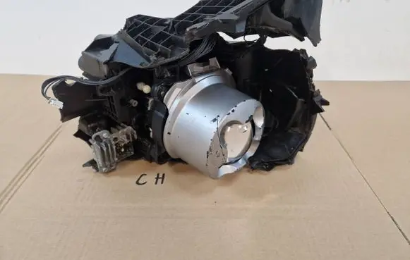Land Rover Defender Voltage converter inverter L8B213W030HG