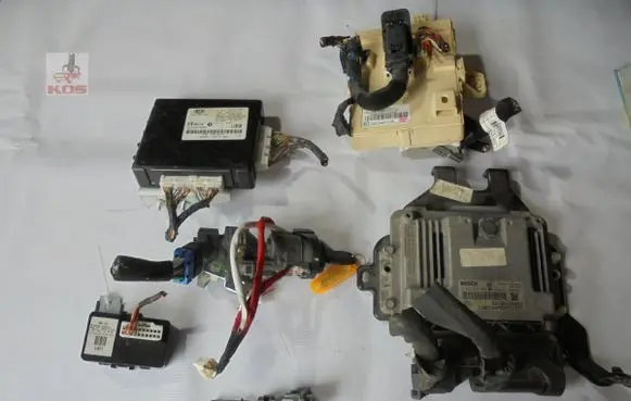 KIA Sportage Engine ECU kit and lock set 0281019640