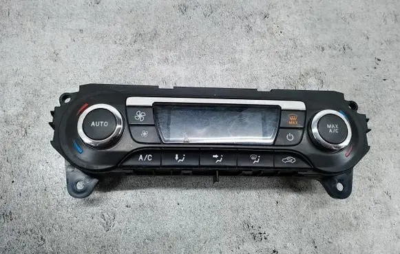 Ford Focus Climate control/heater control trim BM5T18C612CL