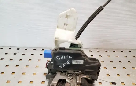 Seat Ibiza III (6L) Rear door lock Y3B4839015AG 45AGY3B4839015AG