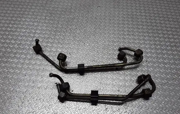 Fuel injector supply line/pipe