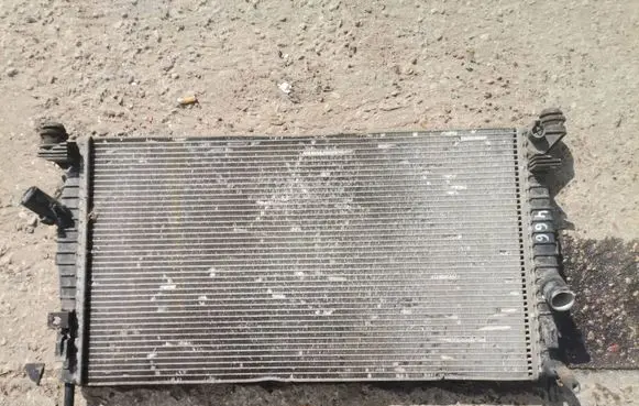 Ford Focus Coolant radiator 3M5H8005TL