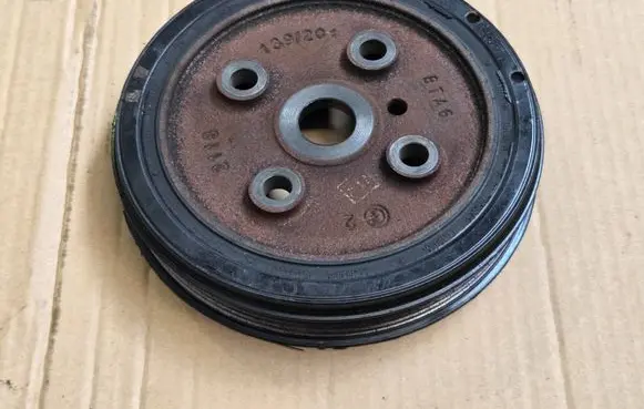 Volvo XC60 Crankshaft pulley 139201