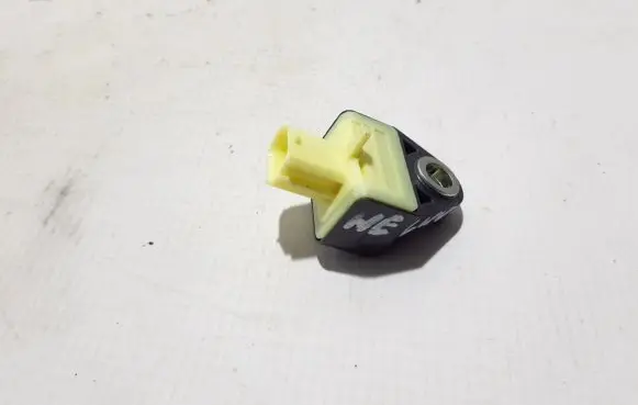 Toyota Hilux (AN120, AN130) Airbag deployment crash/impact sensor 898370K010