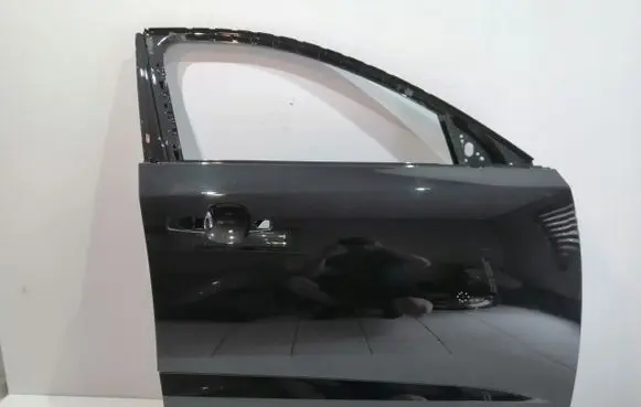 Jaguar E-Pace Front door