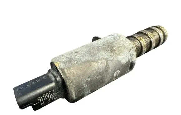 Peugeot 3008 II Camshaft vanos timing valve 9825813780
