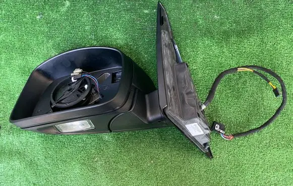 Land Rover Range Rover L322 Front door electric wing mirror LR041879