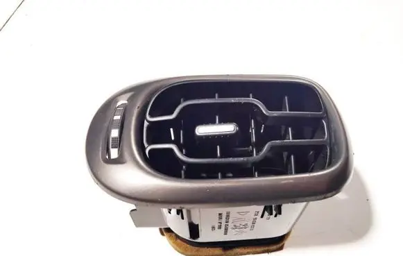 Citroen C3 Picasso Dash center air vent grill 9683043377 8578009010