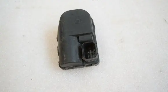 Mercedes-Benz E W210 Headlight level adjustment motor 00745701