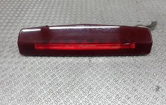 Opel Zafira B Third/center stoplight 13252463
