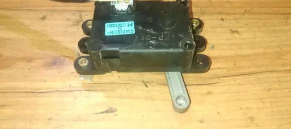 Mazda 323 F Air flap motor/actuator