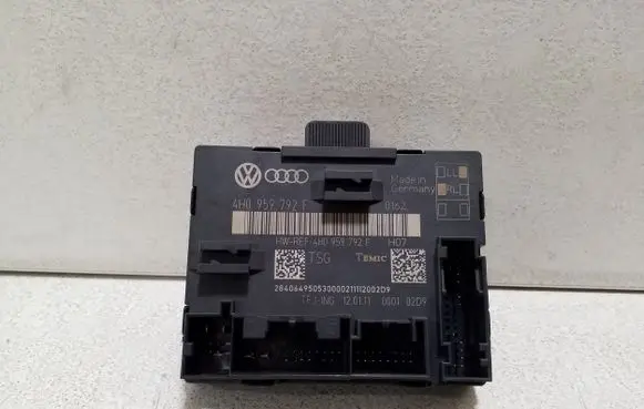 Volkswagen Touareg II Door control unit/module 4H0959792F