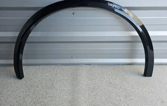 Maserati Levante Front arch trim 670200585