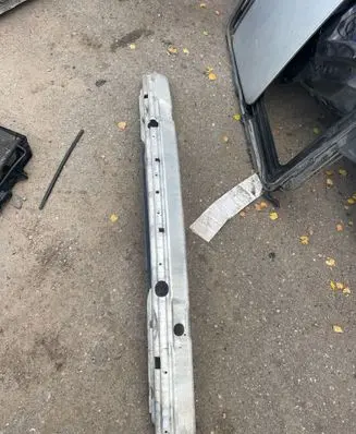 BMW 7 E38 Front bumper cross member
