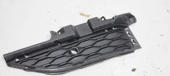 Hyundai Kona I Front bumper lower grill