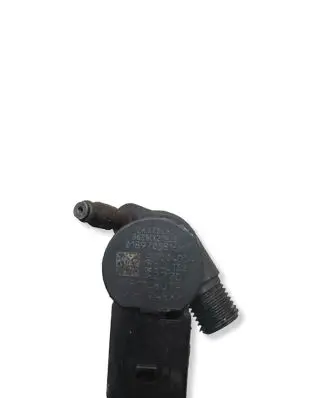 Skoda Octavia Mk3 (5E) Fuel injector 04L130277D