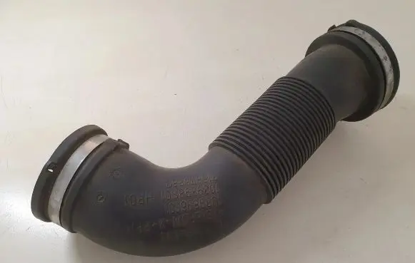 Opel Astra J Air intake duct part 13254633