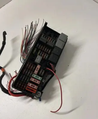Mercedes-Benz ML W164 Fuse module A1645403072 13725901