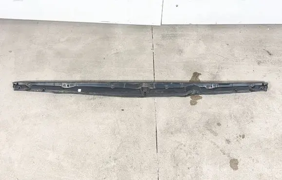 Chrysler Pacifica Wiper trim 68228473AB 9593 93785S