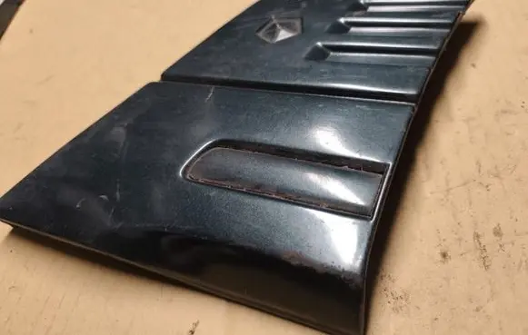 Jeep Grand Cherokee Fender end trim 55294548
