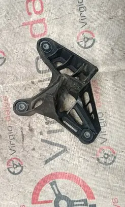 Volkswagen Golf VI Gear shift cable bracket 1K0711789G
