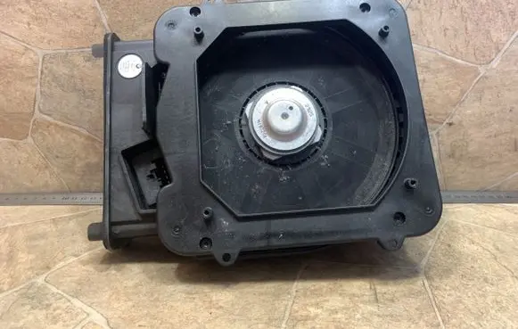 BMW 2 F46 Subwoofer speaker 9275996
