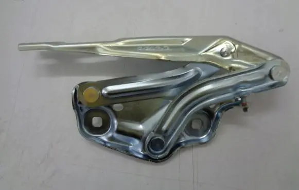 Skoda Scala Engine bonnet/hood hinges 654823301