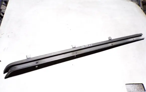 Volkswagen Transporter - Caravelle T5 Sliding door speaker trim 