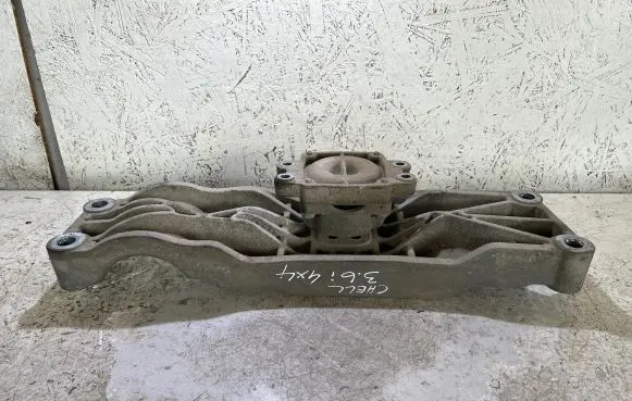 Dodge Challenger Gearbox mounting bracket