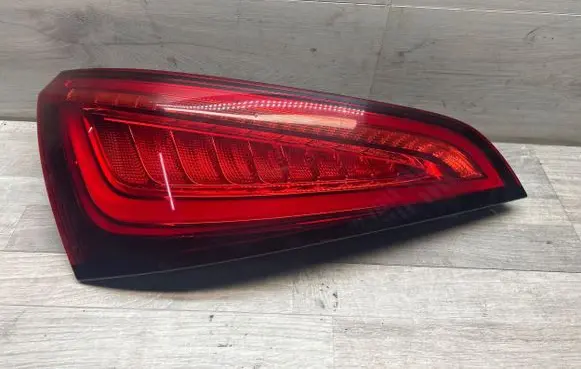 Audi Q5 SQ5 Rear/tail lights 8R0945093C 21240101 AU416PAT2