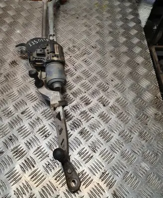 Mercedes-Benz E C207 W207 Front wiper linkage and motor A2048201140