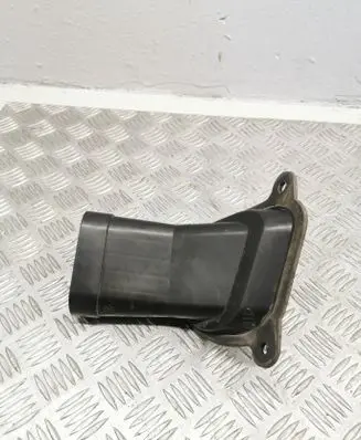 Opel Astra J Air intake duct part 13346074
