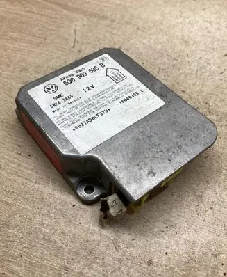 Volkswagen PASSAT B5 Airbag control unit/module 6Q0909605B
