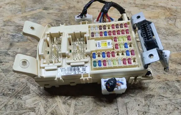 Hyundai i10 Fuse module 91952B9480