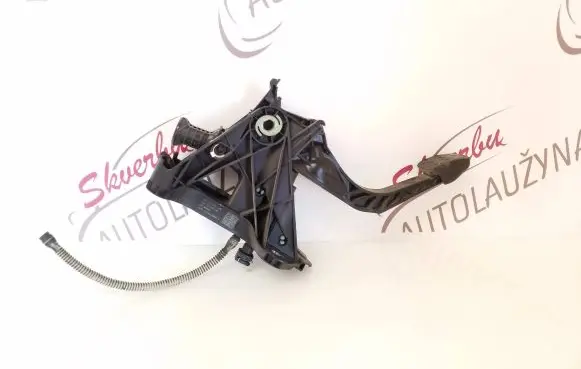 Volkswagen T-Roc Clutch pedal 5Q1721059HP 090321
