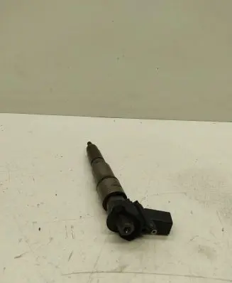 BMW 7 E65 E66 Fuel injector 779209703 0445115009