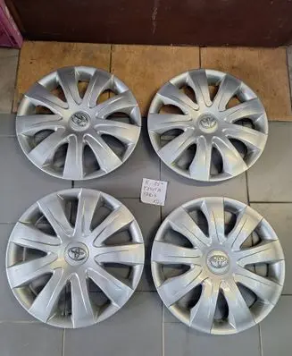 Toyota Yaris R15 wheel hub/cap/trim PZ443B066300