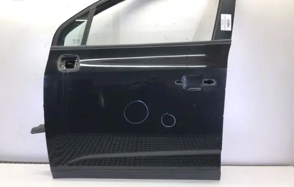 Chevrolet Orlando Front door 