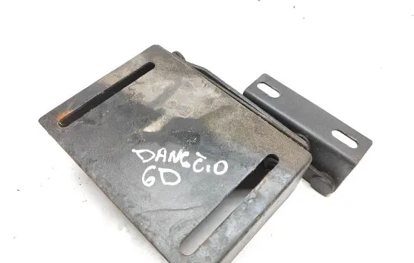 Tailgate/trunk/boot hinge