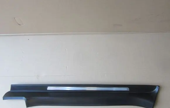 Front sill trim cover