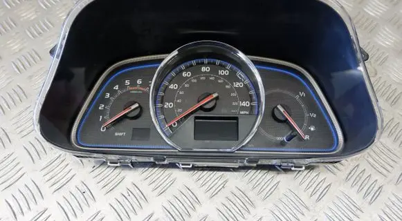 Toyota RAV 4 (XA40) Speedometer (instrument cluster) 8380042K81