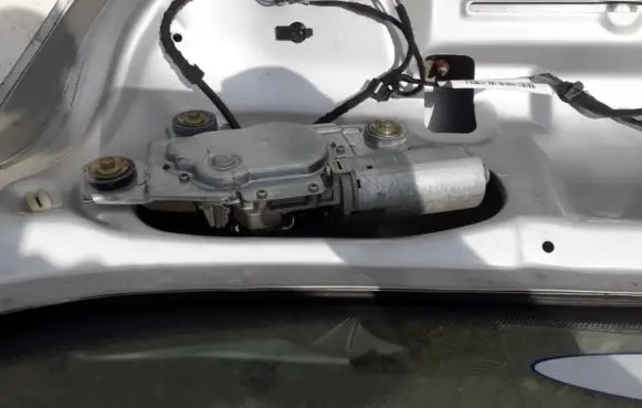 Ford Mondeo MK II Rear window wiper motor