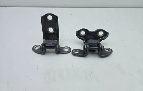 Rear door hinge set