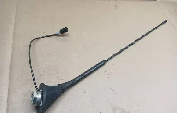 Seat Leon (1P) Radio antenna 