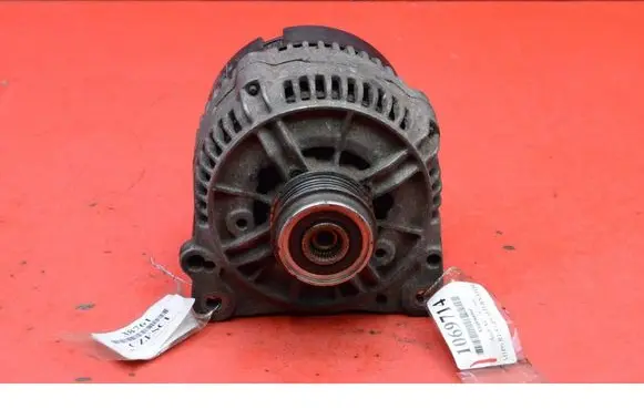 Audi A4 S4 B5 8D Generator/alternator 028903028